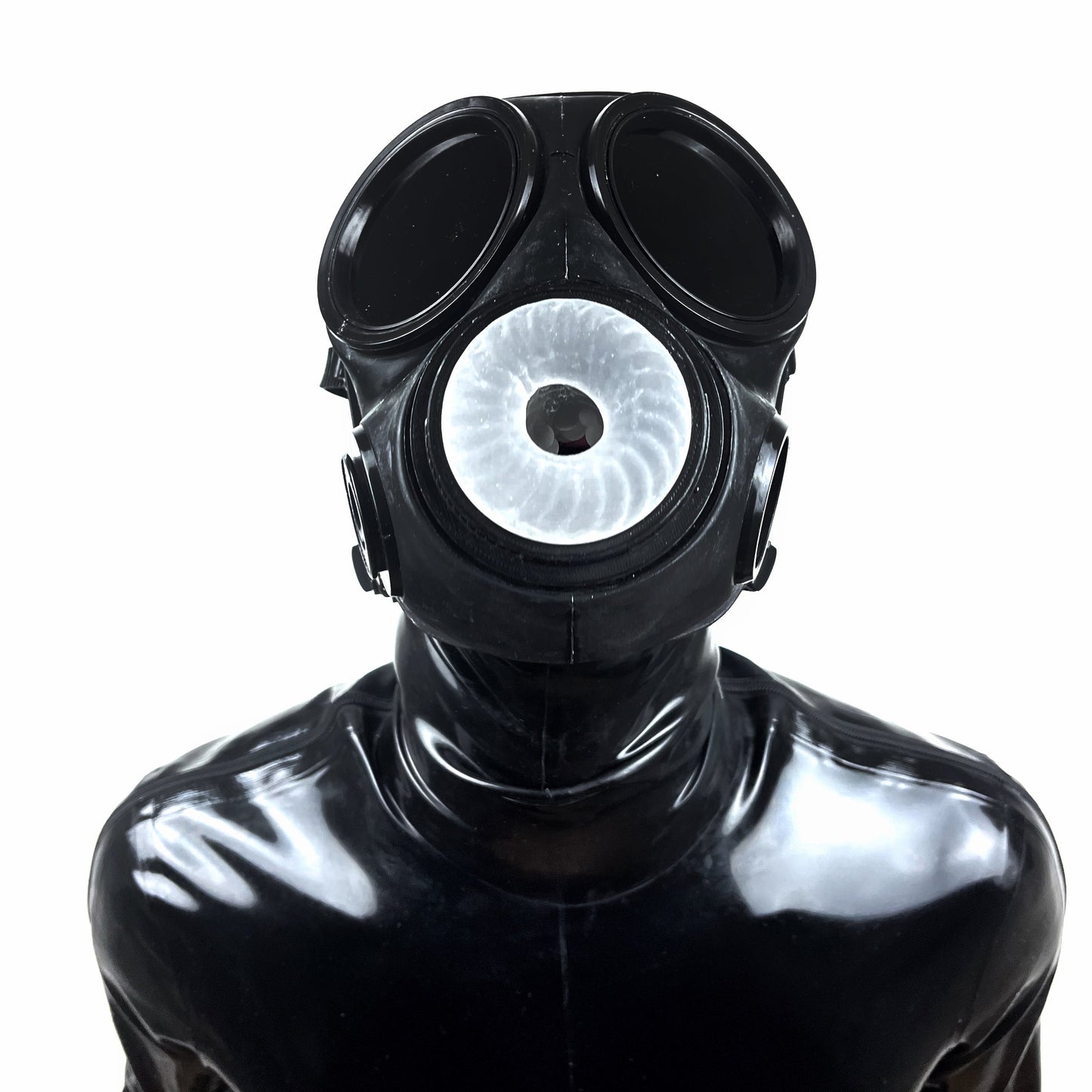 DroneHole - Gasmask with pleasure module