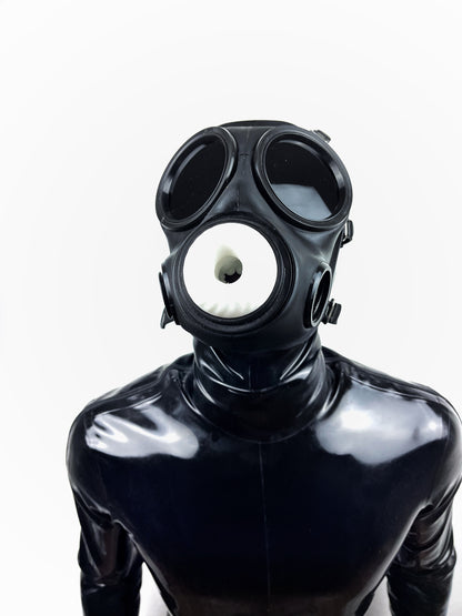 DroneHole - Gasmask with pleasure module