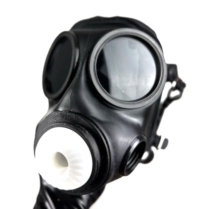 DroneHole - Gasmask with pleasure module