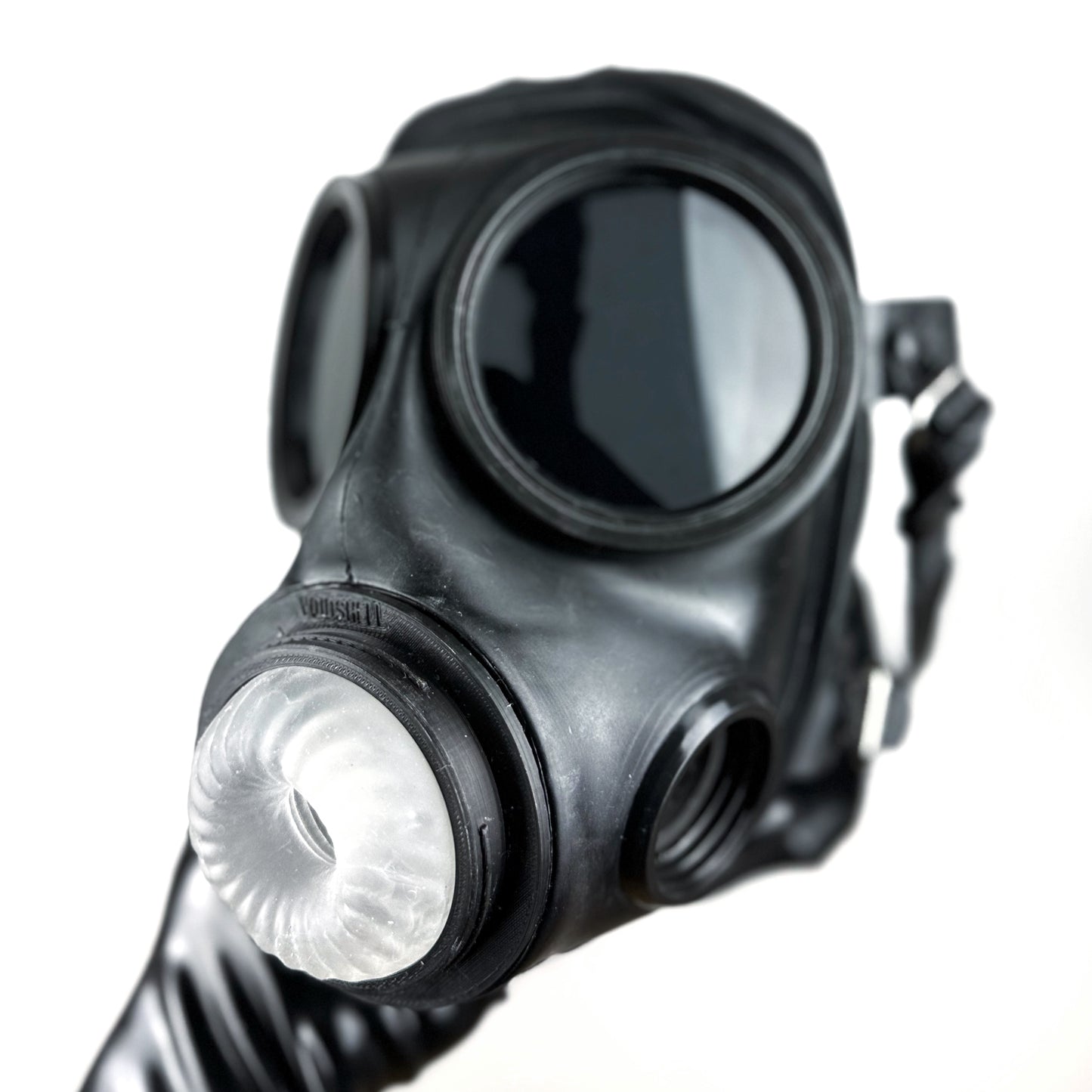 DroneHole - Gasmask with pleasure module