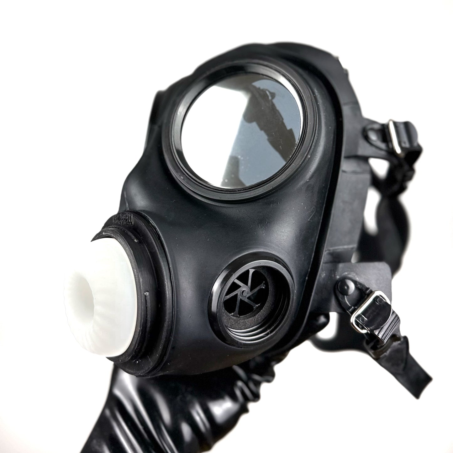 DroneHole - Gasmask with pleasure module