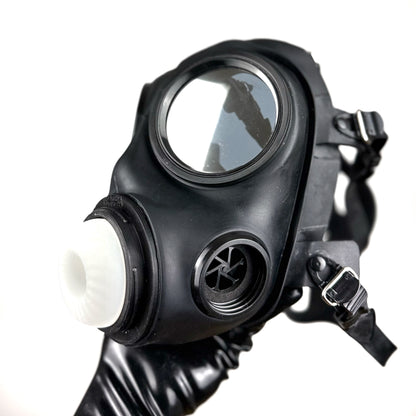 DroneHole - Gasmask with pleasure module
